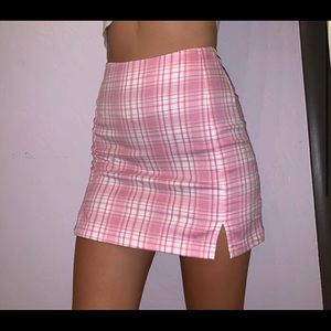 Brandy Melville pink plaid cara skirt
